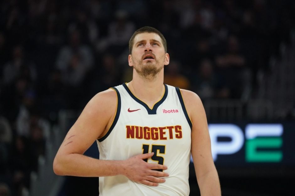 掘金末节逆转公牛取季前赛两连胜 约基奇三双米勒砍26分