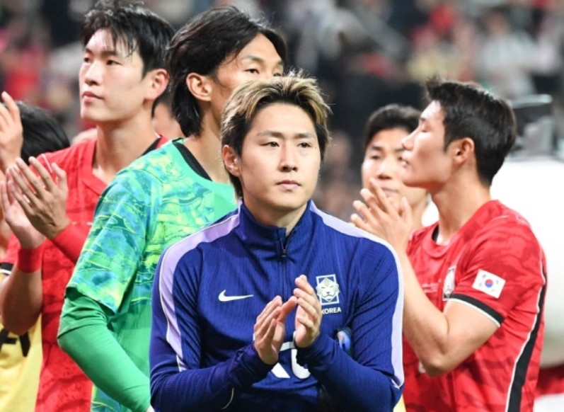 李刚仁：金玟哉、黄喜灿、黄仁范常与年轻球员交流