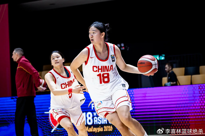 中国U18女篮孙晗昀轰32分6板入选最佳阵容 李梦接班人潜力爆发