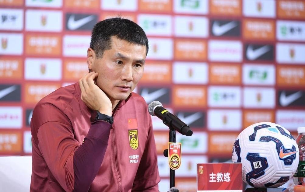 国足重庆热身赛惨败引争议 邵佳一试错策略受质疑