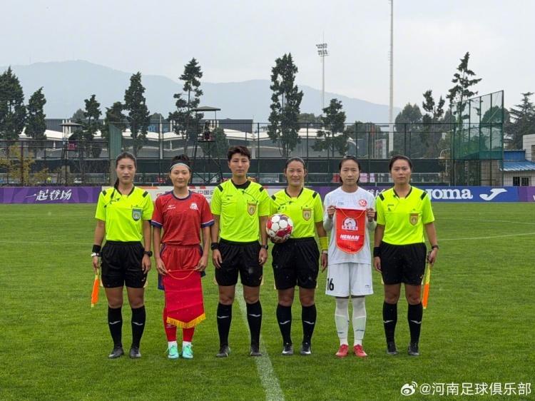 河南女足4-2武汉武体三镇 黄佳彤帽子戏法助球队取首胜