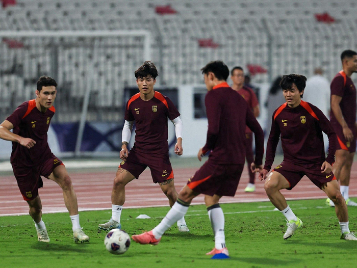 中国男足11月广州迎战马来西亚巴林，最强阵容能否止颓？
