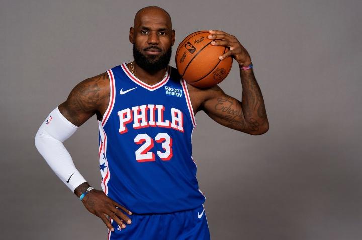 阿里纳斯：詹姆斯是NBA首位为客队准备豪华自助餐的球员