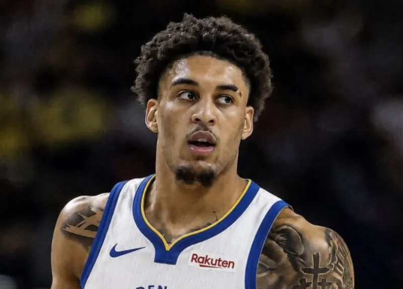 伦德伯格左脚踝扭伤坚持罚球后离场 NBA记者：伤情待评估