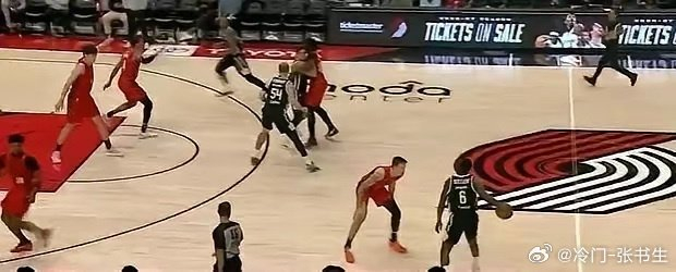 杨瀚森季前赛8中6砍13分！最大亮点0犯规，打法终于活了