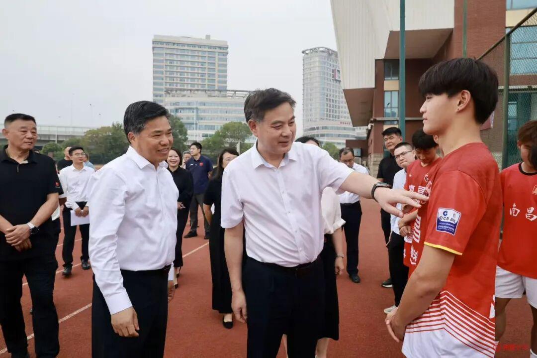 国家体育总局调研组赴南昌调研足球工作 张家胜率队 盛秋平出席