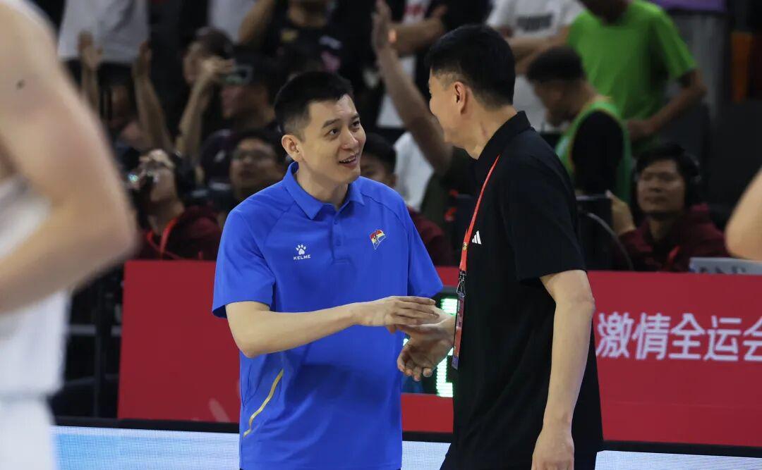 CBA新赛季揭幕战杜锋杨鸣解说 广东男篮官宣弗格阿祖加盟