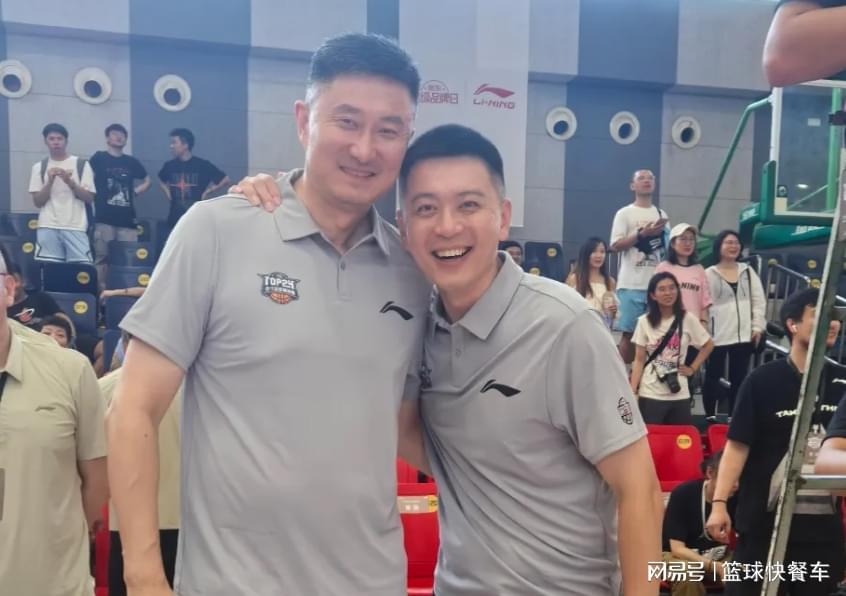 杜锋杨鸣搭档解说CBA揭幕战 辽粤恩怨再起