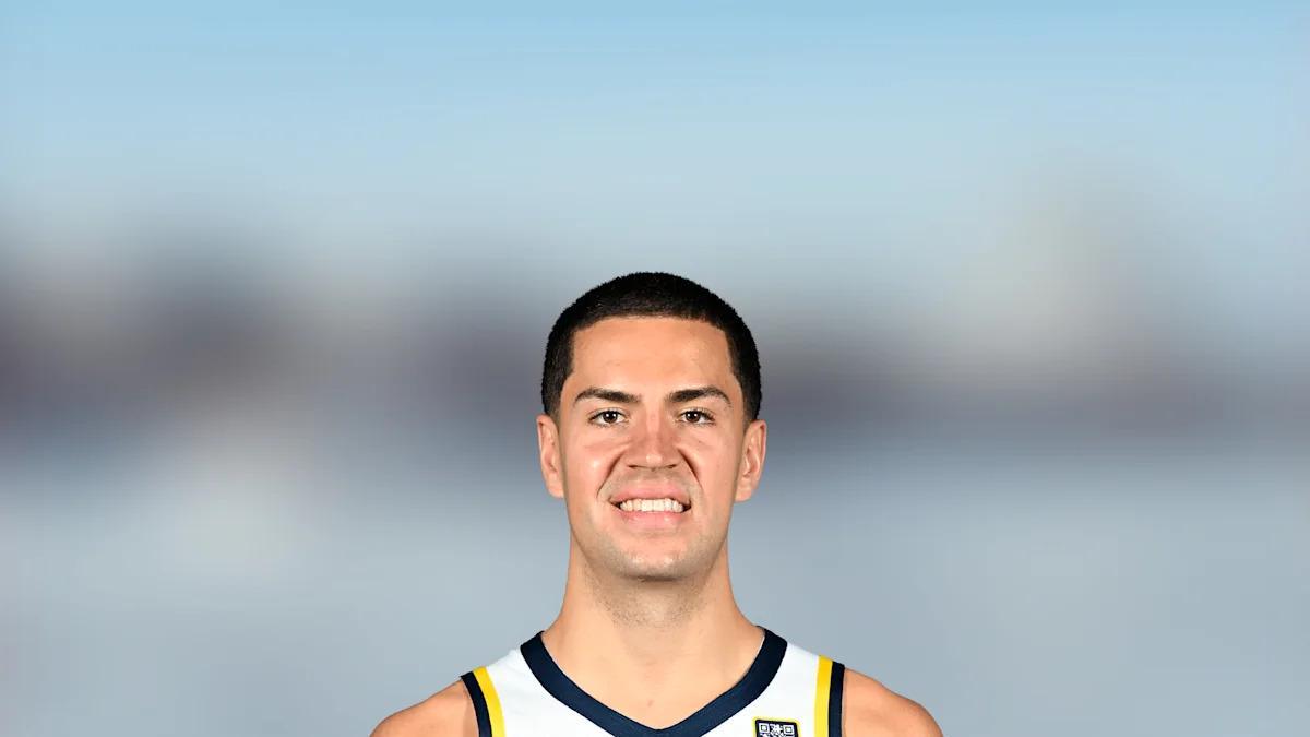 湖人签下Jahmir Young，季前赛收官前完成人员调整