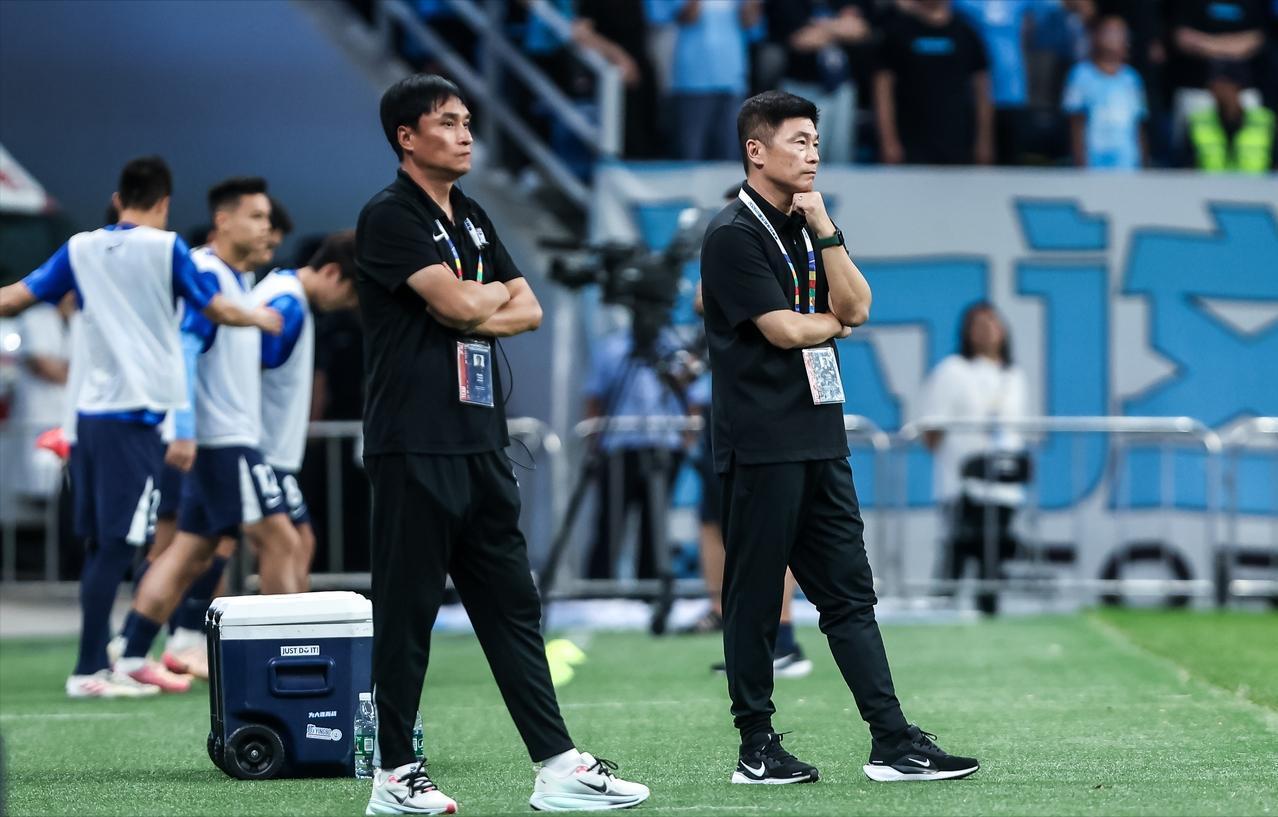 大连英博迎战深圳新鹏城 中超第28轮争夺关键三分