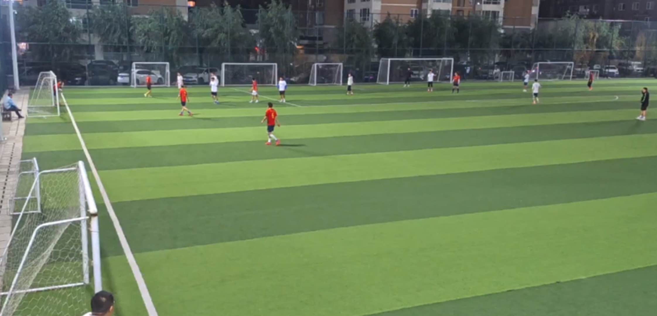 懂球帝5-3战胜浙江大学北京校友队