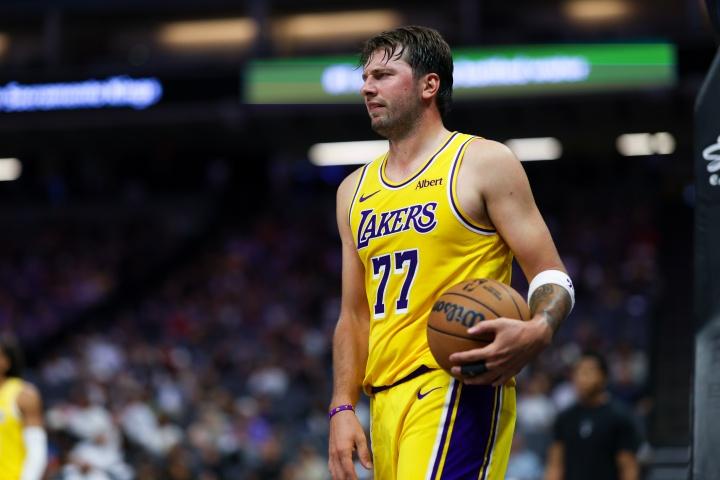 NBA总经理调查：东契奇37%险胜塔图姆33%当选最强小前锋 伦纳德17%位列第三