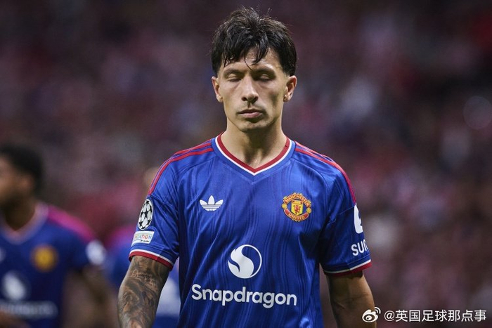 曼联后卫利桑德罗-马丁内斯炮轰高层遭罚款并道歉