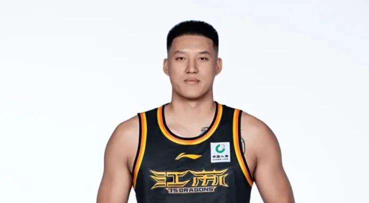 徐嘉妮：曾繁日经验助力江苏男篮年轻队员，新赛季10月16日开战
