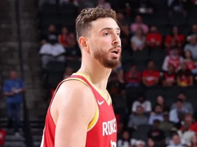 申京NBA季前赛场均23分钟贡献15分8.5篮板7.5助攻