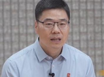 拉塞尔CBA首秀砍21分 上海男篮102-68大胜深圳