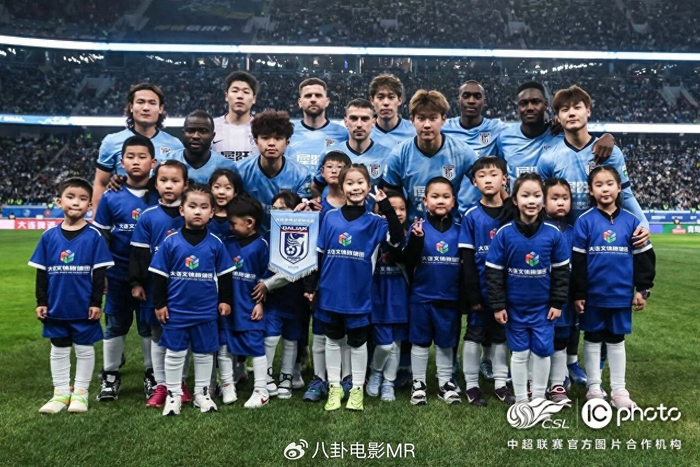大连英博4-0青岛西海岸 阿奇姆彭大四喜助球队锁定亚冠资格