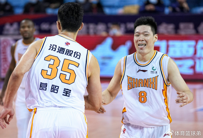 山西队CBA首战击败广厦 王博面临严峻考验