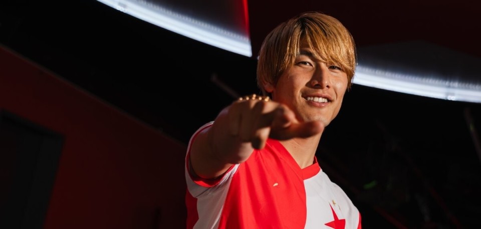 官方：布拉格斯拉维亚签下日本后卫桥冈大树，双方签约4年