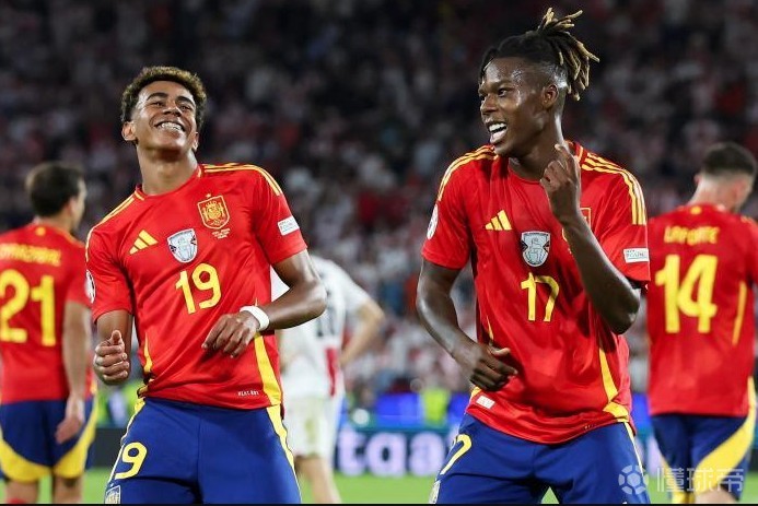 亚马尔社媒再度展示好尼科-威廉斯，盼在巴萨延续国家队默契