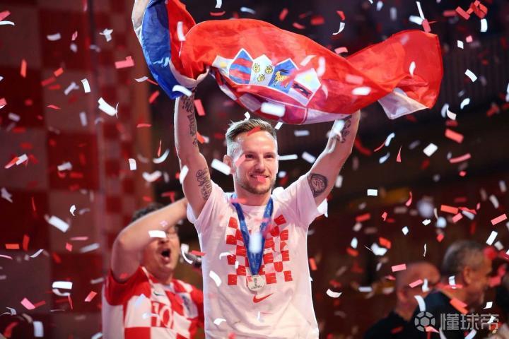 37岁克罗地亚传奇拉基蒂奇宣布退役，结束20年球员生涯