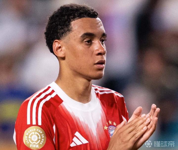 图片报：穆西亚拉会多住院几天，直至手术后的恢复完全康复