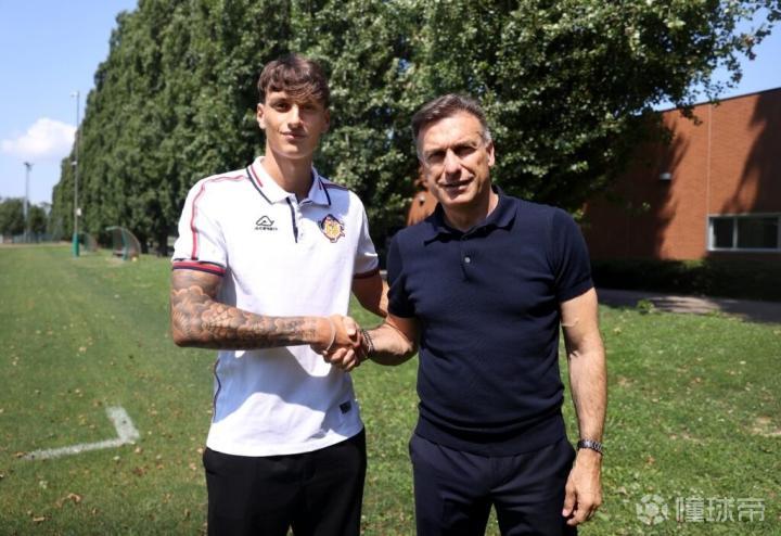 官方：拉齐奥后卫罗马诺-墨西哥尼租借加盟克雷莫内塞