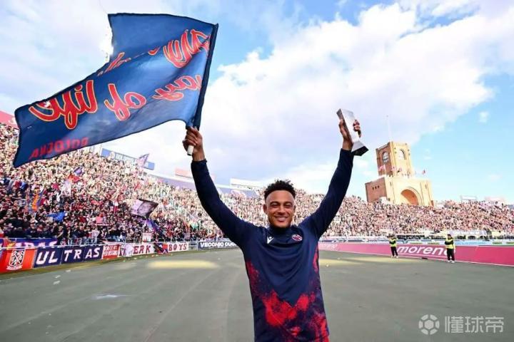 迪瓦约：目前没有球队报价恩多耶，我们正在与他谈续约