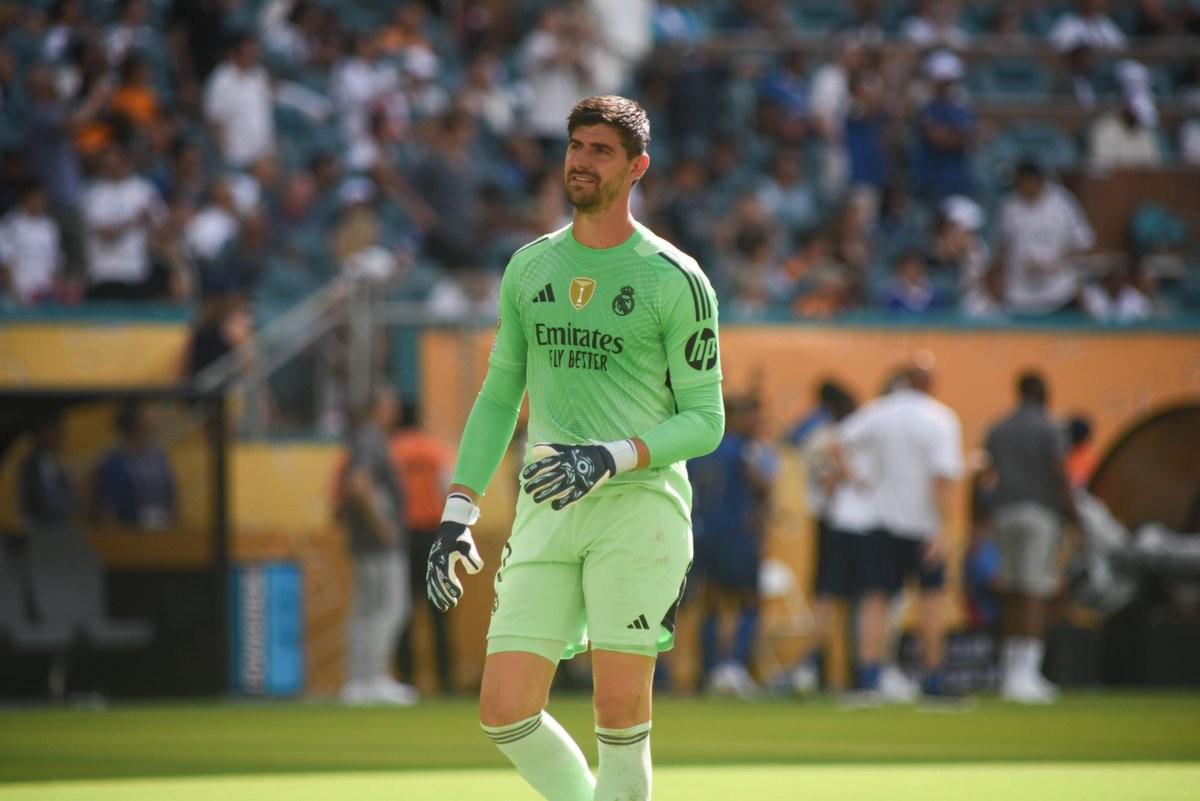 马卡：库尔图瓦与皇马已经达成协议，将续约一年，不再选项续约