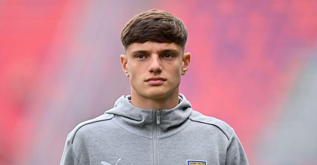 米体：赖特和乌尔夫是美国的两位领军人物，艾斯基和齐沃分别是美国的两位重要控球后卫