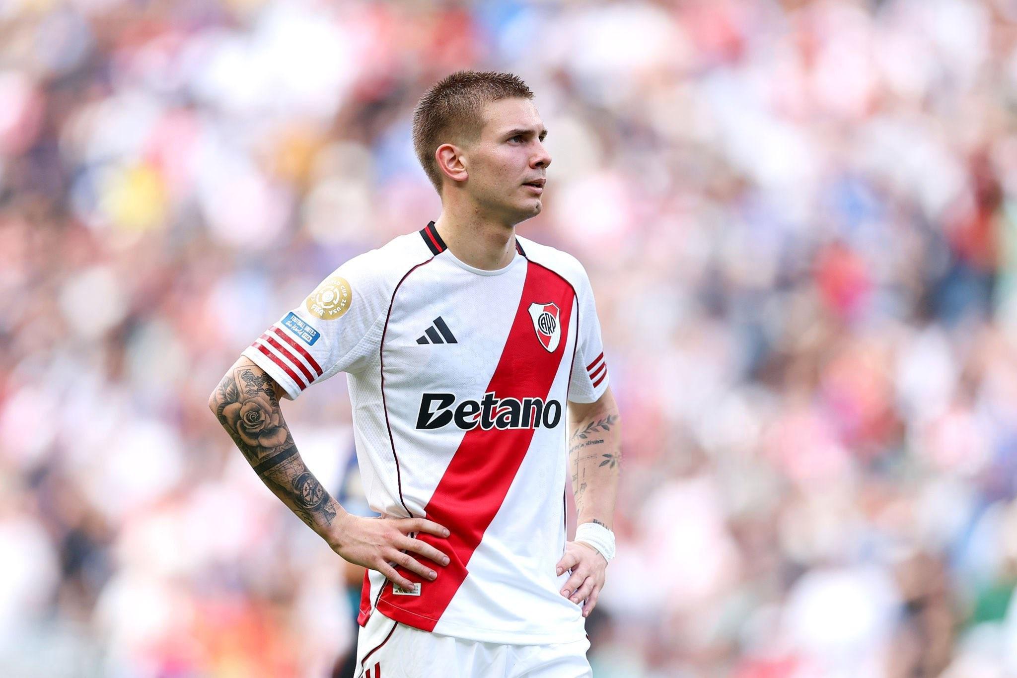 马卡：马斯坦托诺有望身披曼巴球衣出战9号球衣