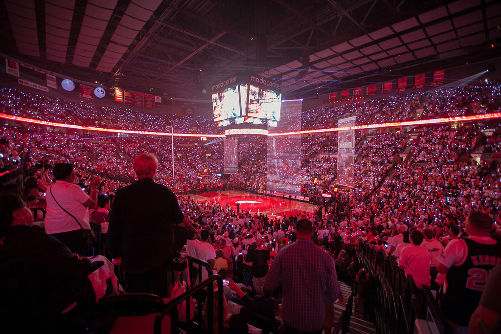 来源：待售的西装外套，将留在波特兰