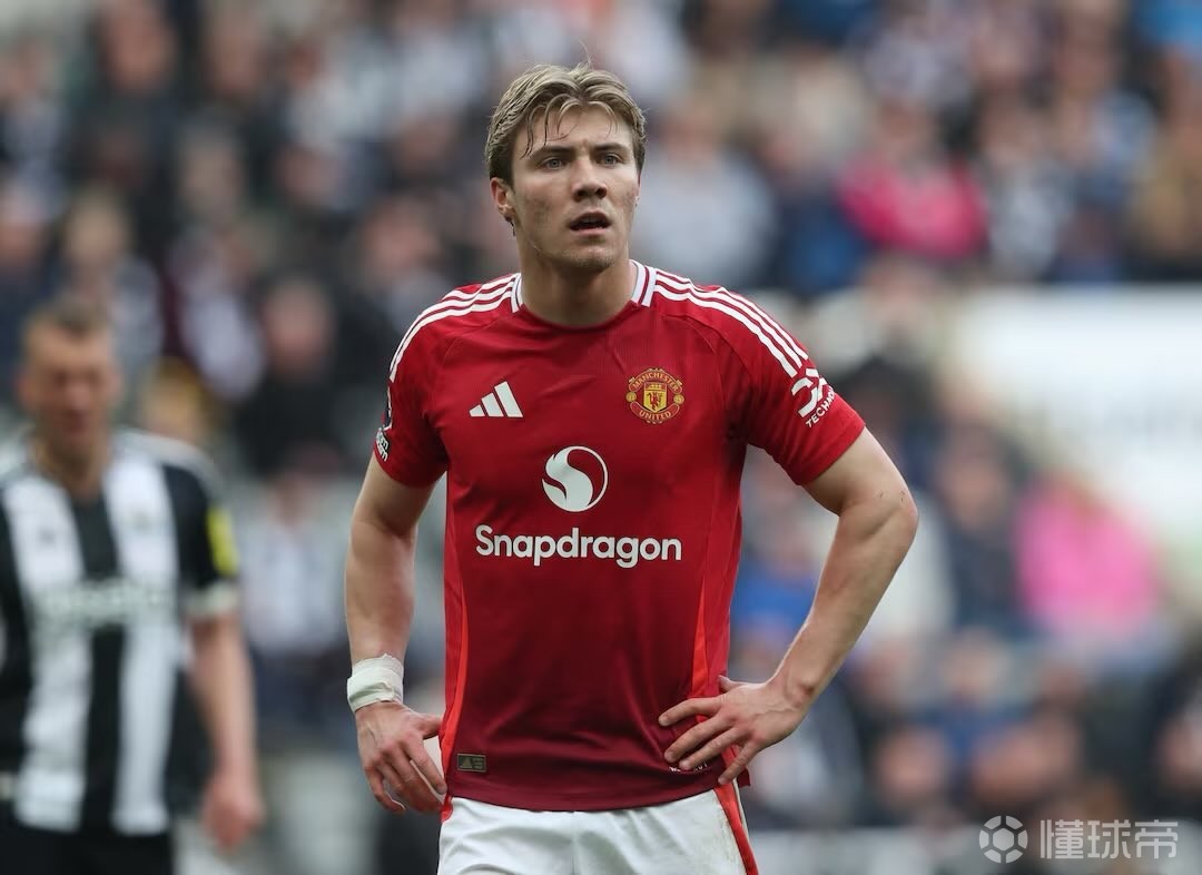 罗马诺：曼联明确表示希望霍伊伦离队，他开始考虑这一个可能性