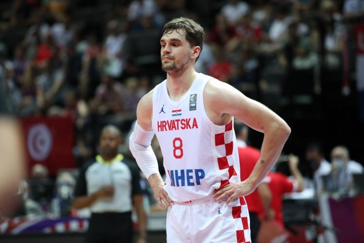 欧锦赛前夕暴雷，皇马前锋海佐尼亚右侧股二头肌受伤搅局