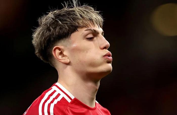 曼联切尔西加纳乔估值大战：5000万VS2500万，真有本事就去掏钱