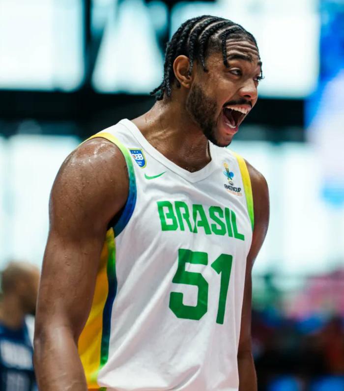巴西男篮美洲杯逆转美国，卡波克洛爆发成最大功臣