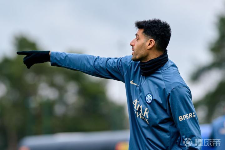 国米老将塔雷米转会闹剧，24小时内决定未来，意甲豪门这操作让人无语