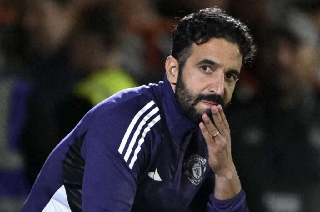 曼联阿莫林：执教无力回天，赛季关键期压力山大