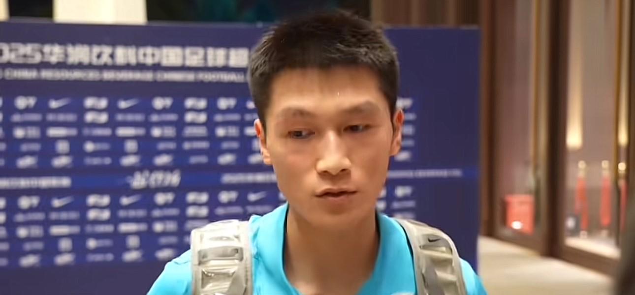 武汉三镇1比0小胜上海申花，郑浩乾实话实说保级压力大