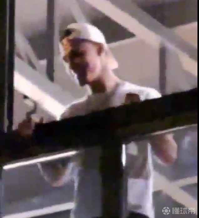 贝蒂斯新宠安东尼终于落地，2500万欧转会费买不到的是曼联的信任