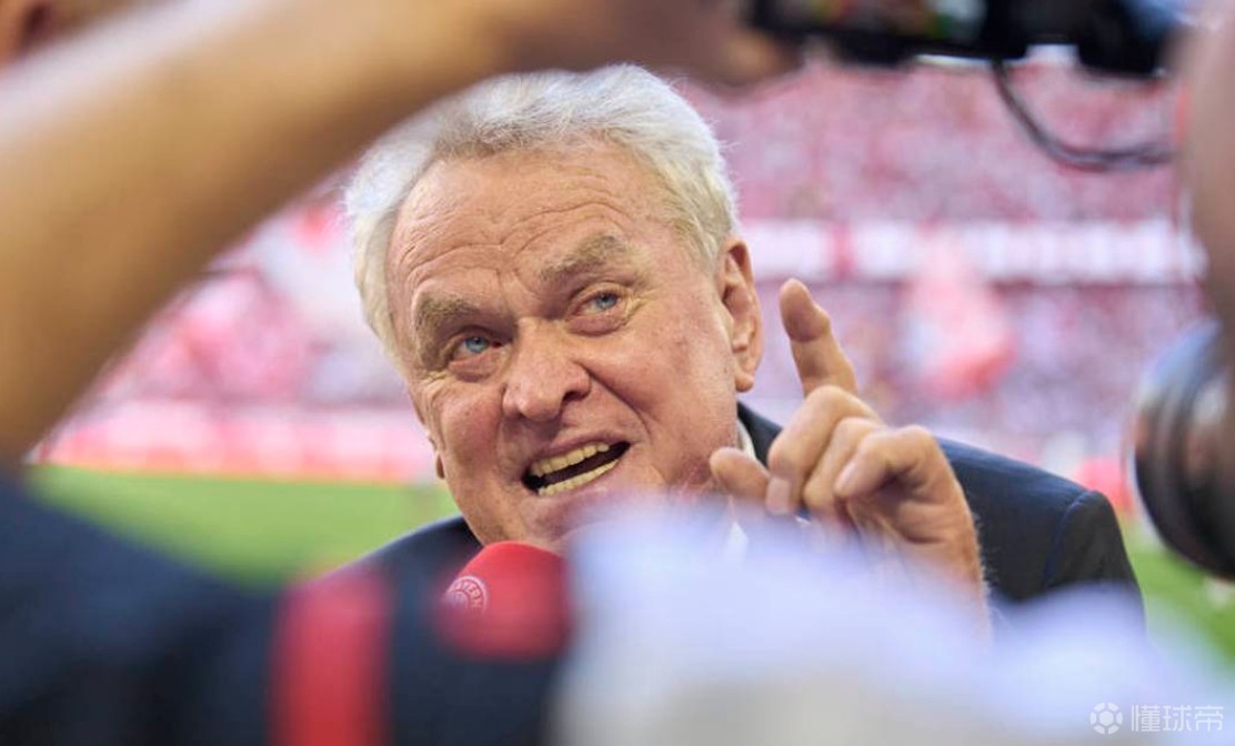 拜仁内斗大戏再上演，赫内斯和埃贝尔的暗战吵翻了天