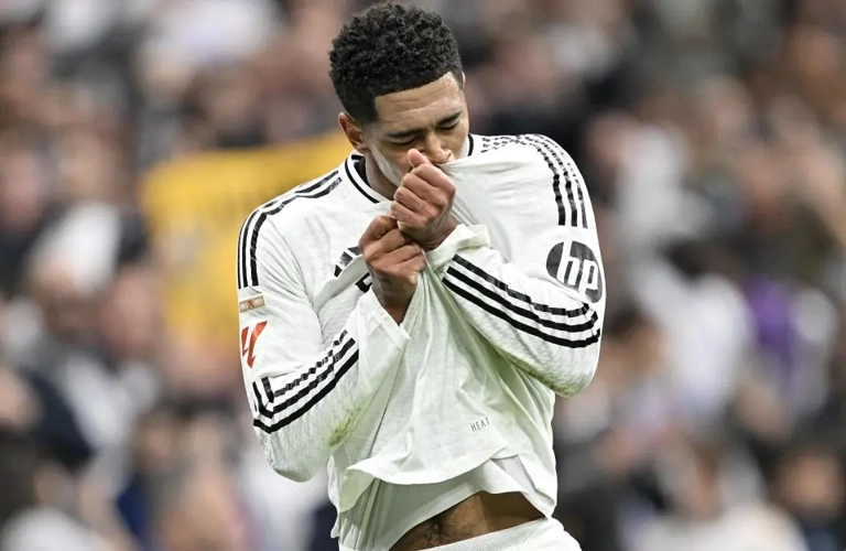 热刺给范德芬加薪风声四起，真能留住这欧洲顶级中卫吗？