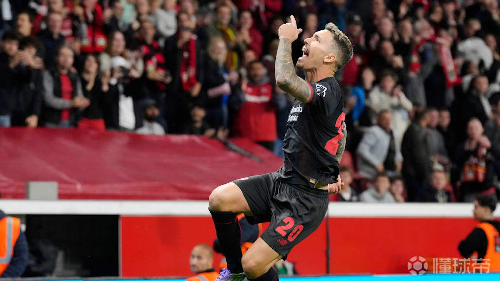 勒沃库森逆境取胜，格里马尔多任意球狂魔引领球队震撼德甲开局