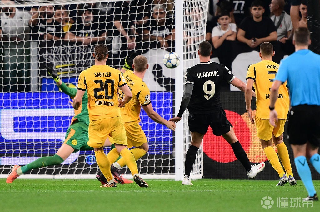 欧冠尤文大战多特，4-4神仙打架全进下半场，真是坑爹的剧本