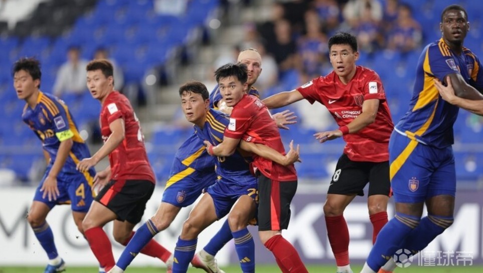 亚冠精英联赛续写丑闻 蔚山HD客场遭投掷水瓶 球员郑昇炫被击中引发争议