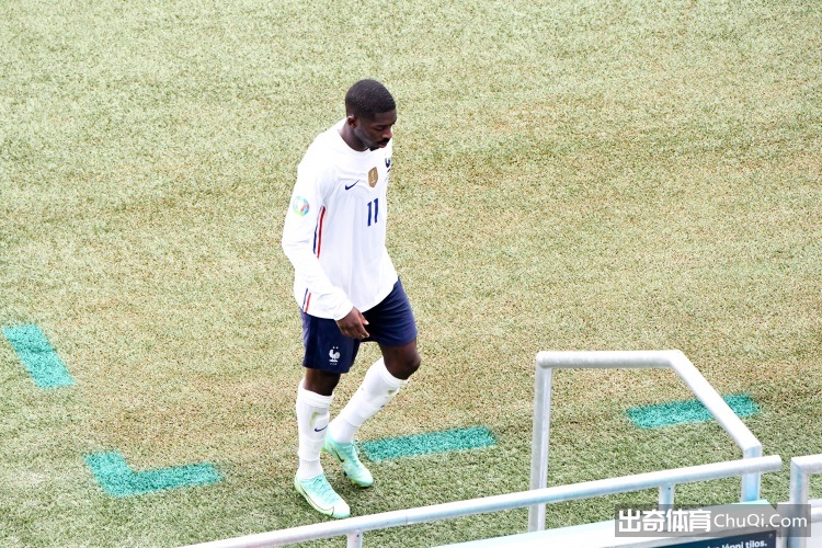 巴黎圣日耳曼怒怼法国足协，登贝莱伤病疑云再起引发风暴