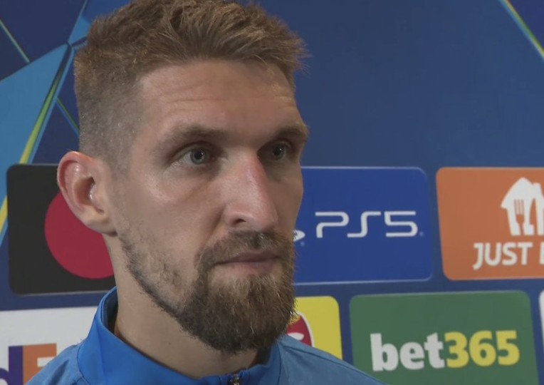 勒沃库森欧冠表现暴露软肋，盲目高压送人头