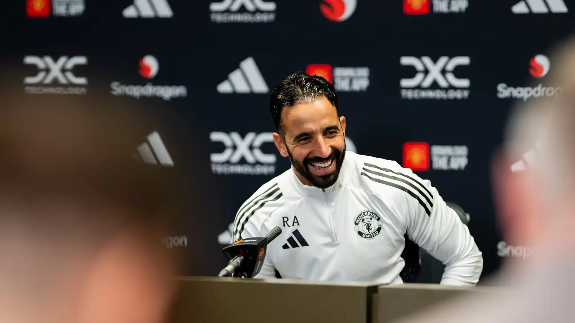 曼联主帅阿莫林：没有位置铁饭碗，就是要赢球！