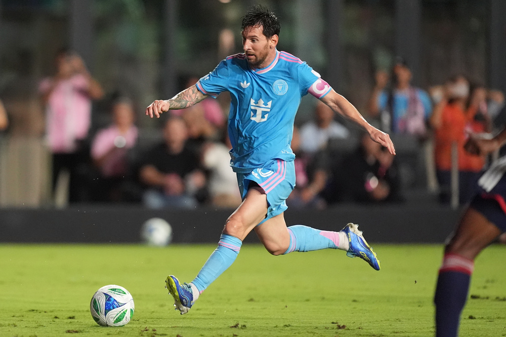 梅西确定缺席阿根廷对委内瑞拉热身赛，球队调整阵容备战世界杯