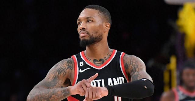 利拉德三年前200万重回拓者评估：A-